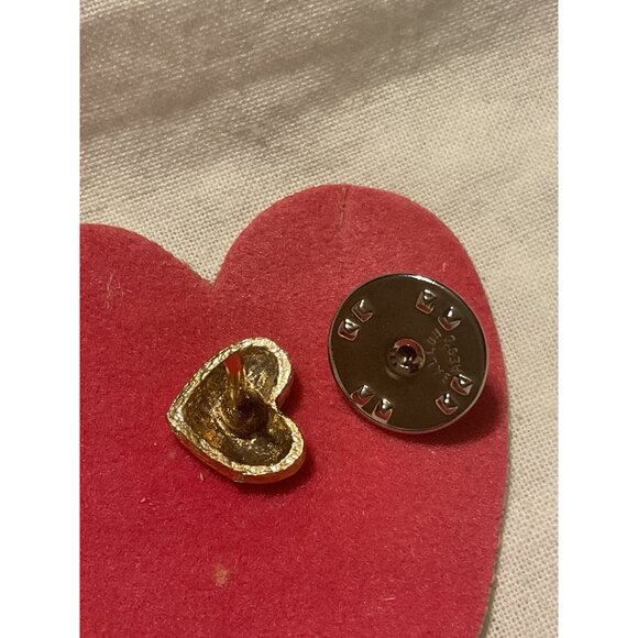 Heart-Shaped Gold Tone Lapel Pin Brooch Collar - Picture 3 of 3